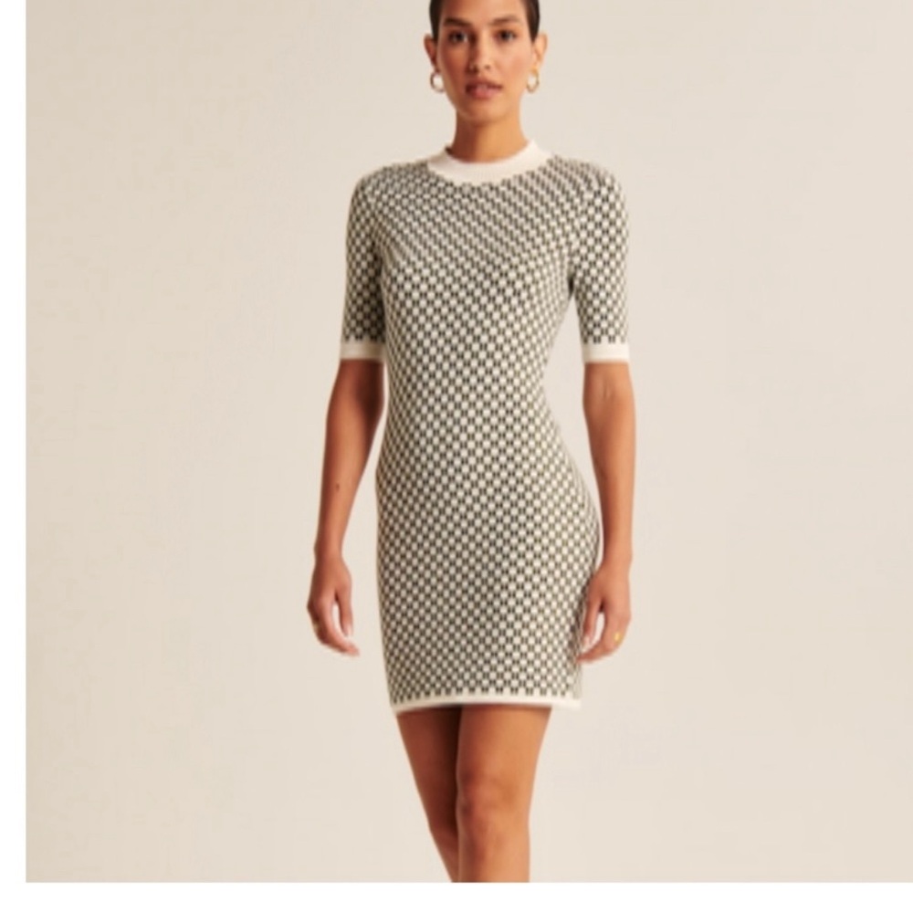 Abercrombie and Fitch green fitted mock neck dress